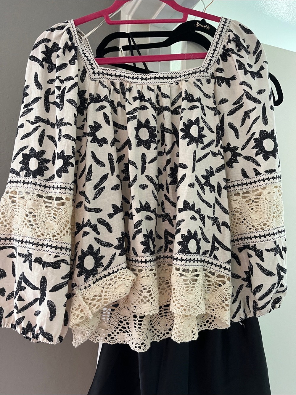 Flowy Linen Top Crochet Trim Cream Black XL - Picture 9 of 9